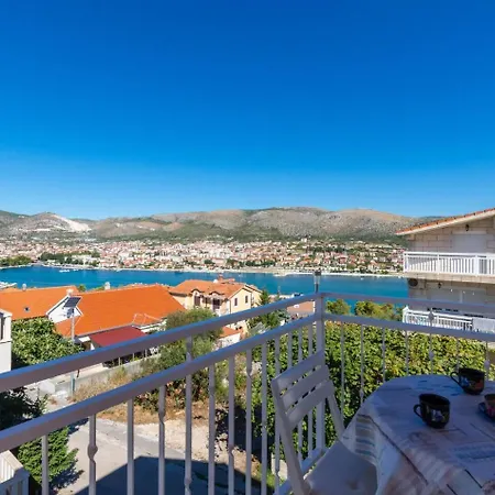 Apartment Mare Trogir Exterior photo